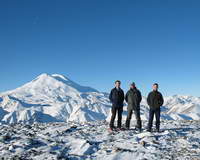 ФОТО 30. Группа на вершине Талыкол (3431 м)