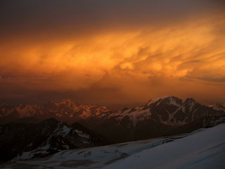 Закат над Главным Кавказским хребтом